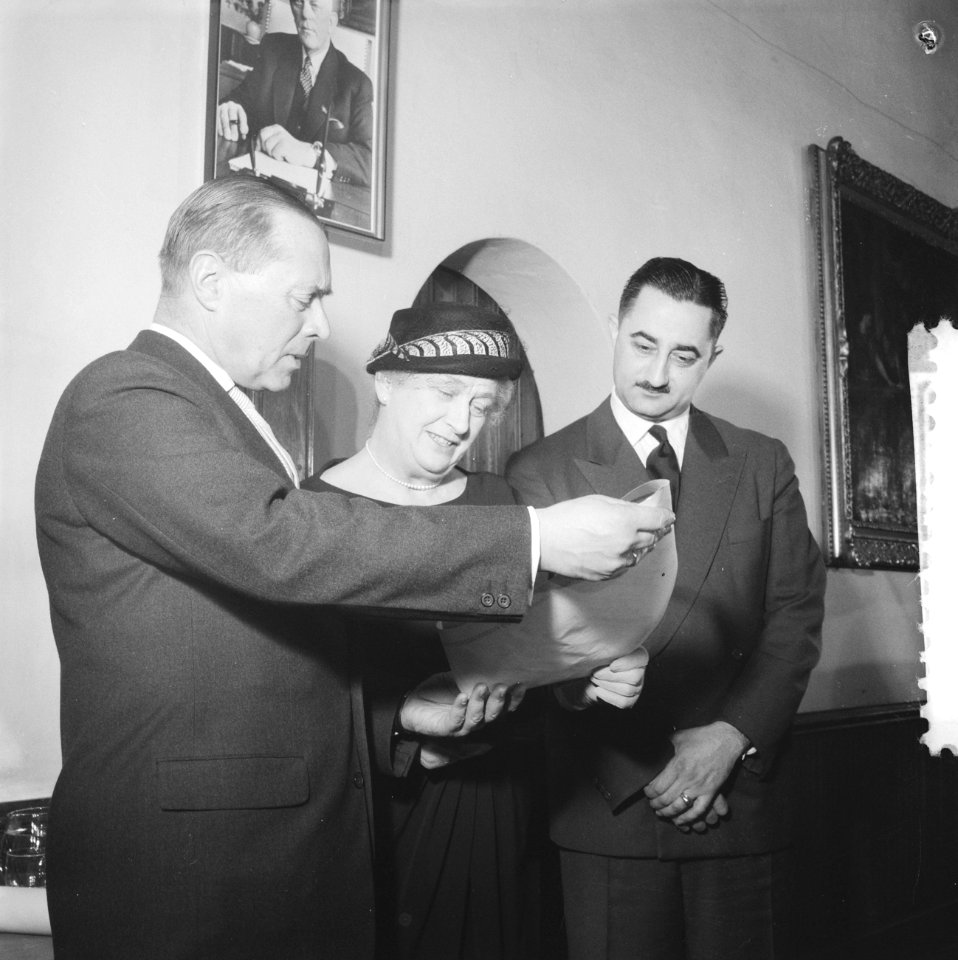 Uitreiking Edward Award Medal, Bestanddeelnr 910-9655