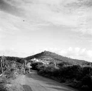 Uitzicht met landhuis Brakkeput op Curaçao, Bestanddeelnr 252-7433