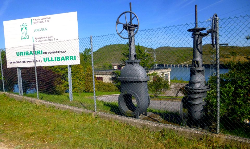 Ullíbarri-Gamboa - Estación de bombeo del Embase de Ullíbarri-Gamboa 03