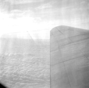 Uitzicht vanuit de cockpit van een KLM-vliegtuig, Bestanddeelnr 254-2291