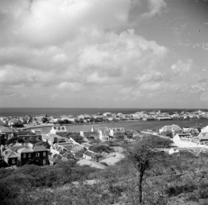 Uitzicht over Willemstad op Curaçao, Bestanddeelnr 252-7286