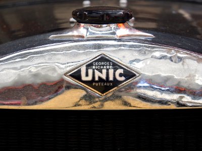 UNIC logo, emblem, Georges Richard Puteaux