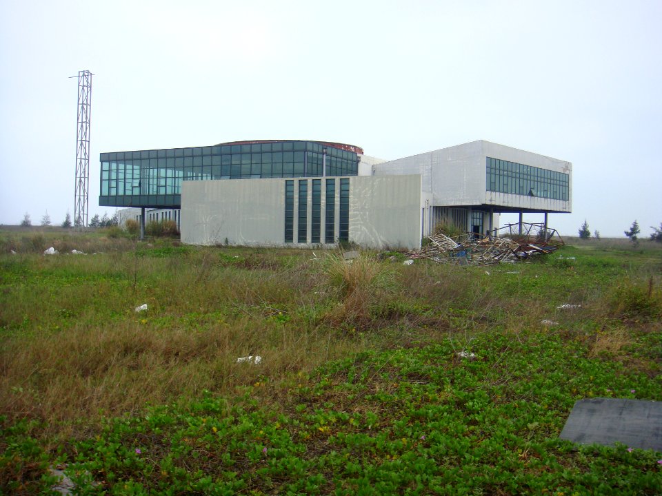 Unidentified artificial island in 2015 - 02