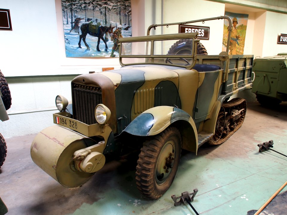 Unic P107 , Musée des Blindés, France, pic-2