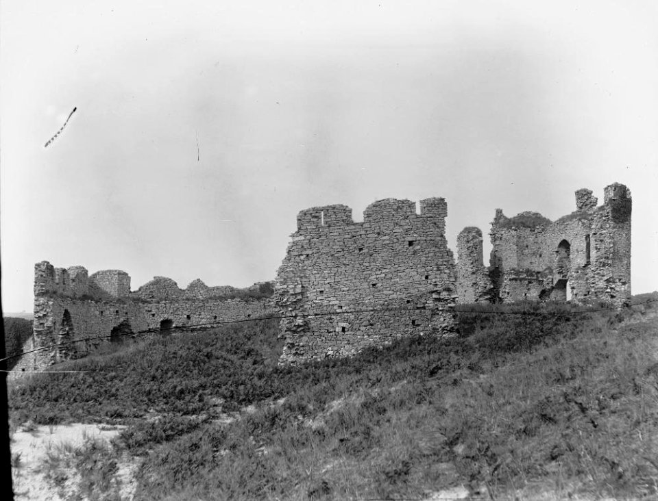 Unidentified castle (1294063)