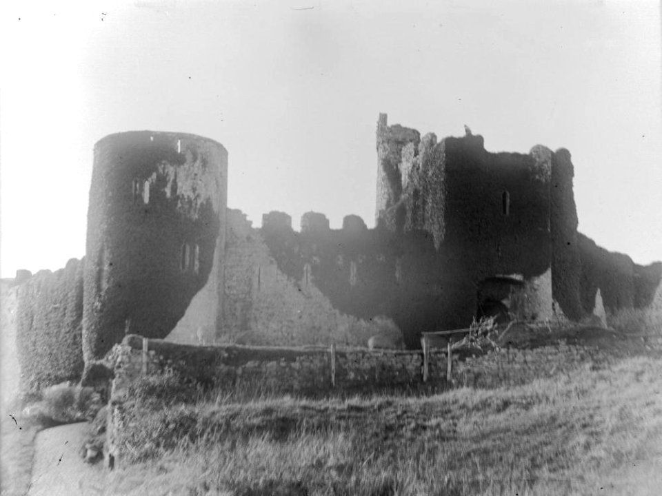 Unidentified castle (1294093)