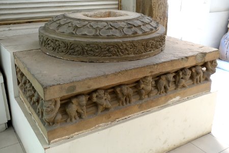 Unidentified altar, view 1, Quang Tri - Museum of Cham Sculpture - Danang, Vietnam - DSC01829