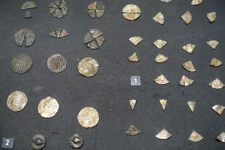 Unidentified coins, silver - Museum of Vietnamese History - Ho Chi Minh City - DSC06106