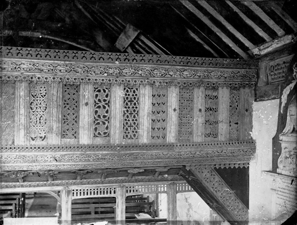Unidentified church screen (1294861)