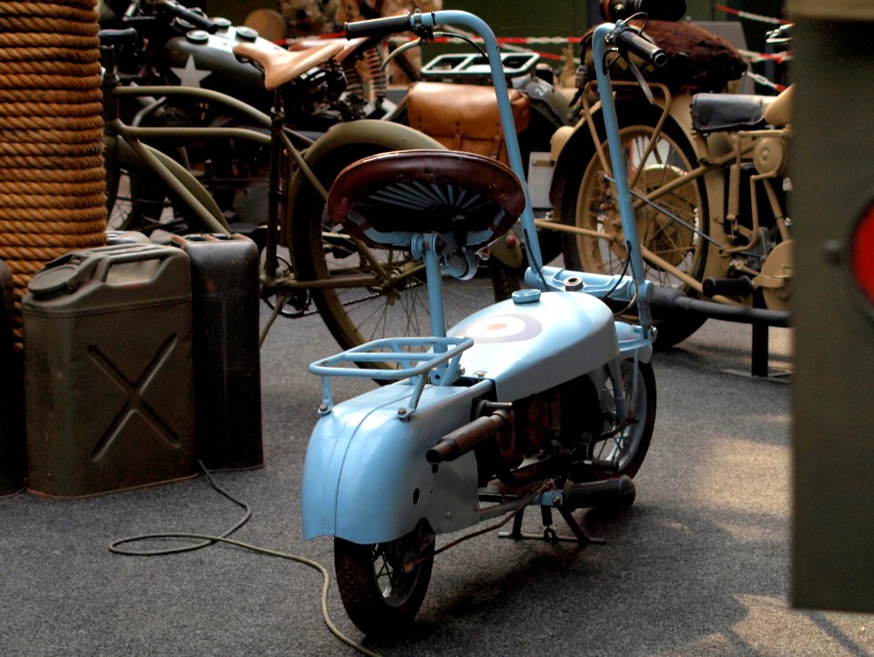 Unknown 2nd WW motorbike pic1