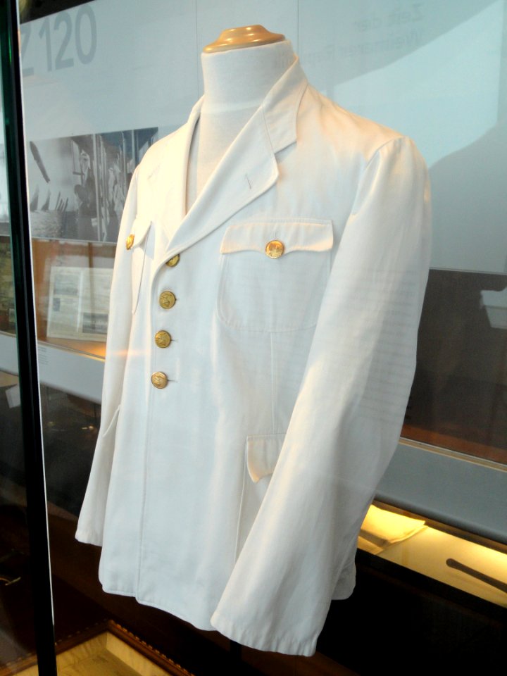 Uniform for LZ 127 & 129, c 1935 - Zeppelin Museum Friedrichshafen - DSC06844
