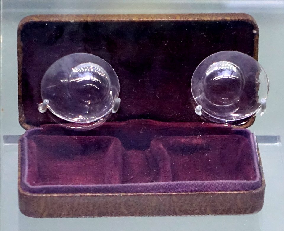 Unidentified objects - Museum of Science and Industry (Chicago) - DSC06424