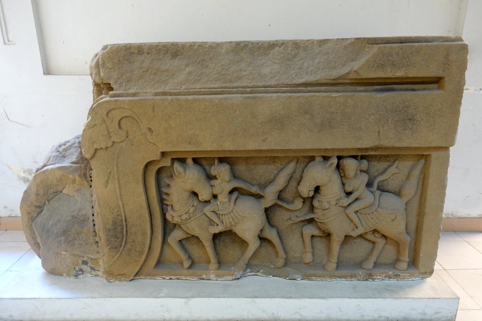 Unidentified fragment - Museum of Cham Sculpture - Danang, Vietnam - DSC01811