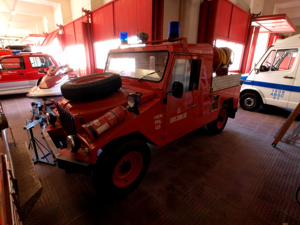 UMM fire engine of the fire department of BV Santa Comba Dao, Portugal picFire engines of Portugal
