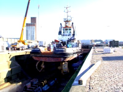 Union Diamond IMO 9220548 p1 in the drydocks at Antwerp, Belgium 07-Feb-2008