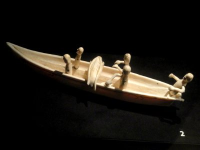 Umiak model, Yupik Eskimo - Etholén collection, Museum of Cultures (Helsinki) - DSC04895
