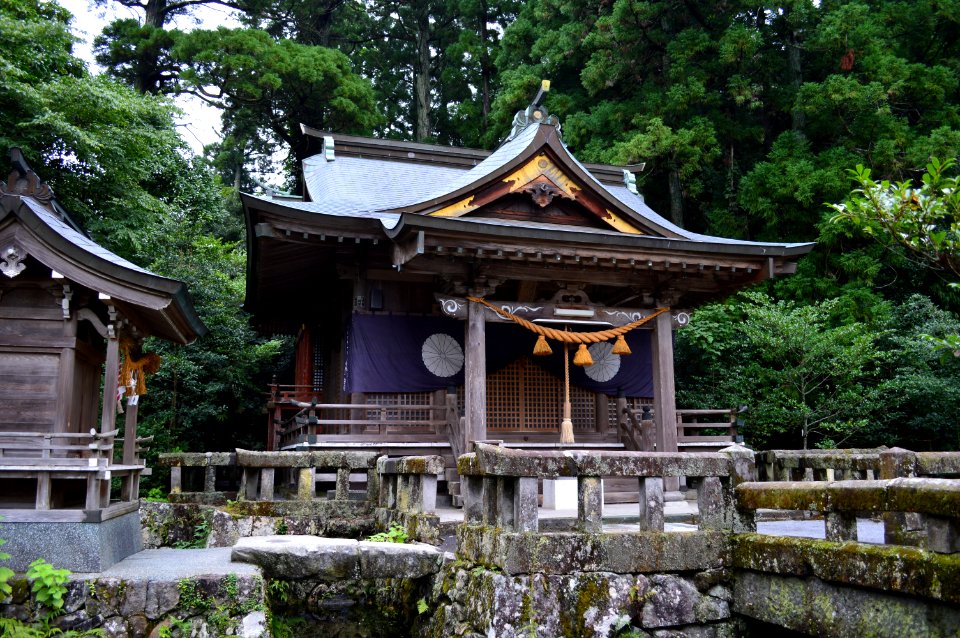 Unaguhime-jinja haiden-2