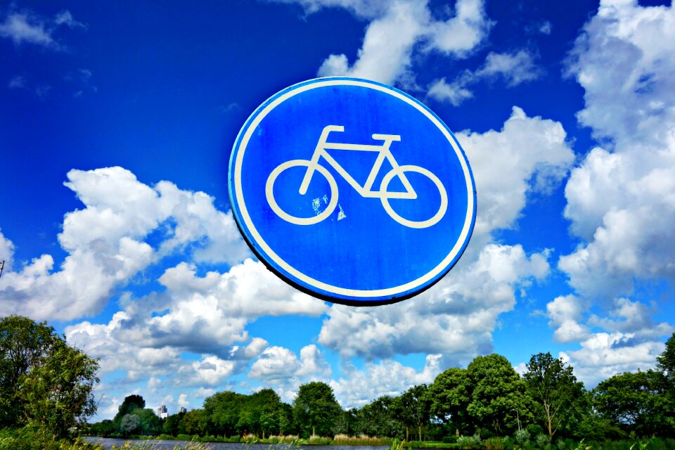 Sign direction round traffic sign