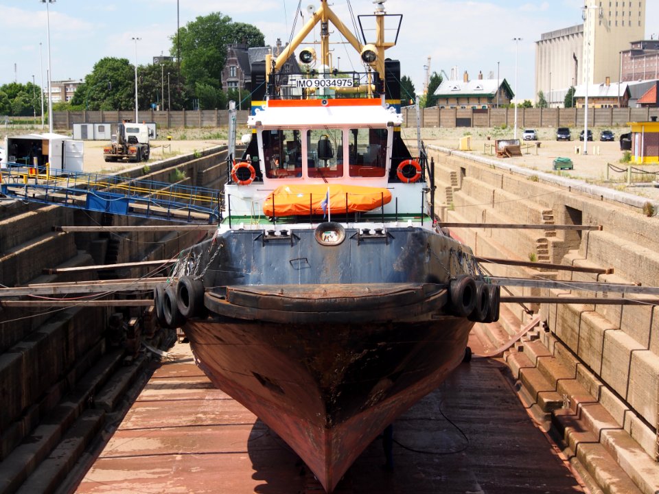 Union 5 - IMO 9034975, Droogdok in de Haven van Antwerpen, pic1