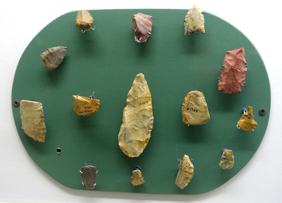 Unidentified - Paleo-Indian collection - Robbins Museum - Middleborough, Massachusetts - DSC03779
