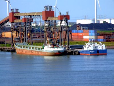 Union Neptune & RMS Kiel, Port of Rotterdam