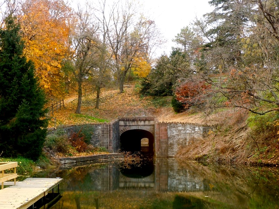 Union Canal Tunnel LebCo PA 1 (cropped)