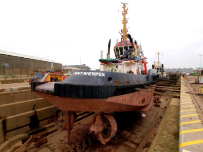 Union Grizzly in dry-dock of Antwerp pic2