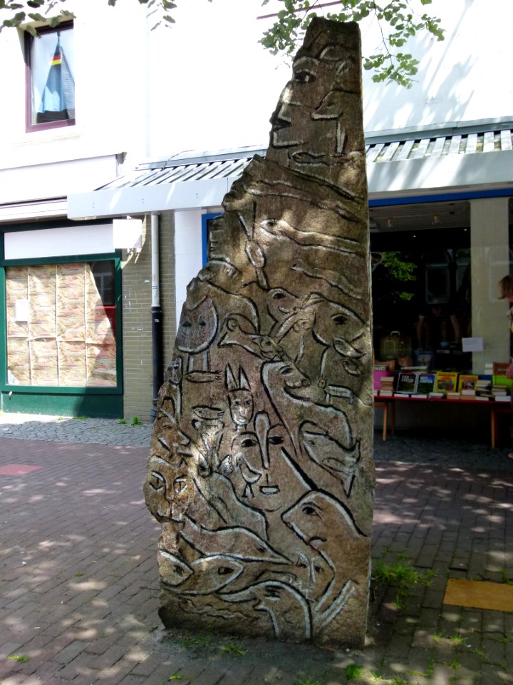 Uelzen - Weg der Steine 08. Stein der Botschaft (2)