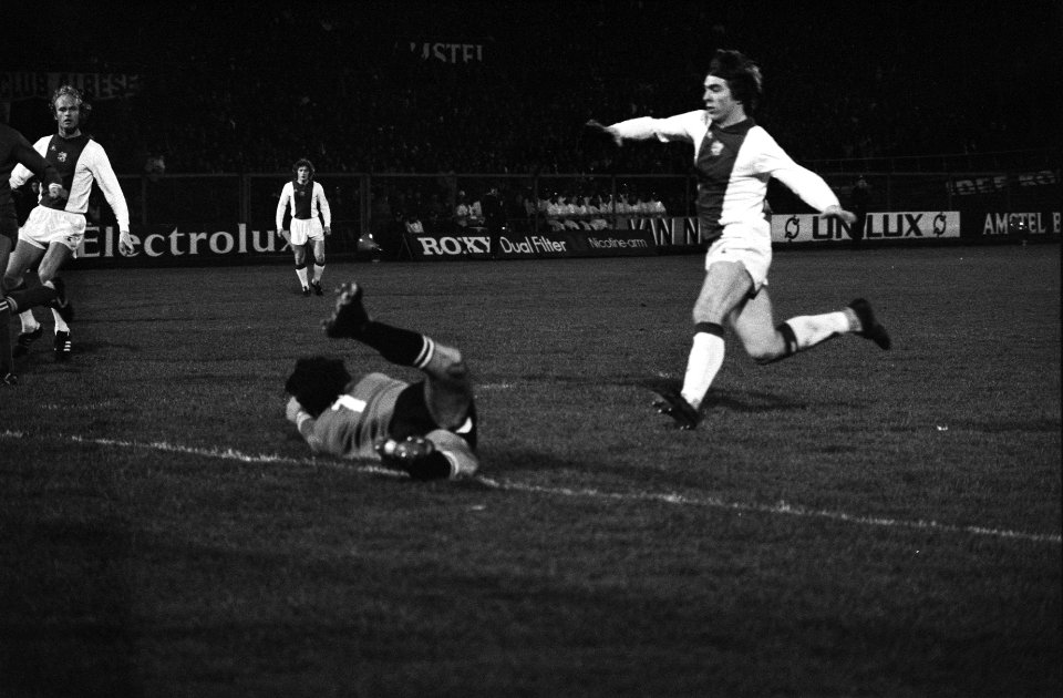 UEFA Cup Ajax tegen Juventus 2-1, spelmoment, Bestanddeelnr 927-6381