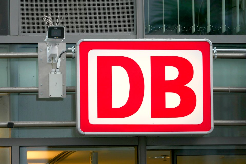 Ueberwachungskamera.G01.Bahnhof.Berlin.Suedkreuz