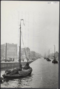 Uit Noord-Nederland afkomstige botters op weg naar Zeeland om hulp te verlenen a, Bestanddeelnr 059-1253