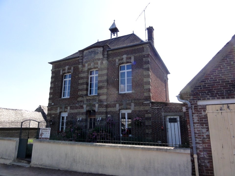 Ugny-le-Gay (Aisne) mairie-école