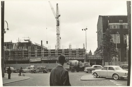 Uitbreiding van het postkantoor, ziende vanuit de Jacobstraat naar het noorden. NL-HlmNHA 54010635