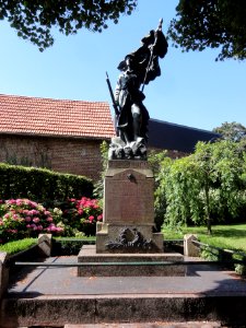 Ugny-le-Gay (Aisne) monument aux morts