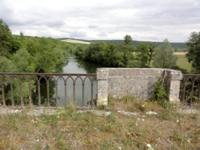 Ugny-sur-Meuse (Meuse) ancien chemin de fer (18) sur le pont de la Meuse