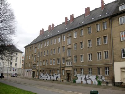Uferstraße 28, 30