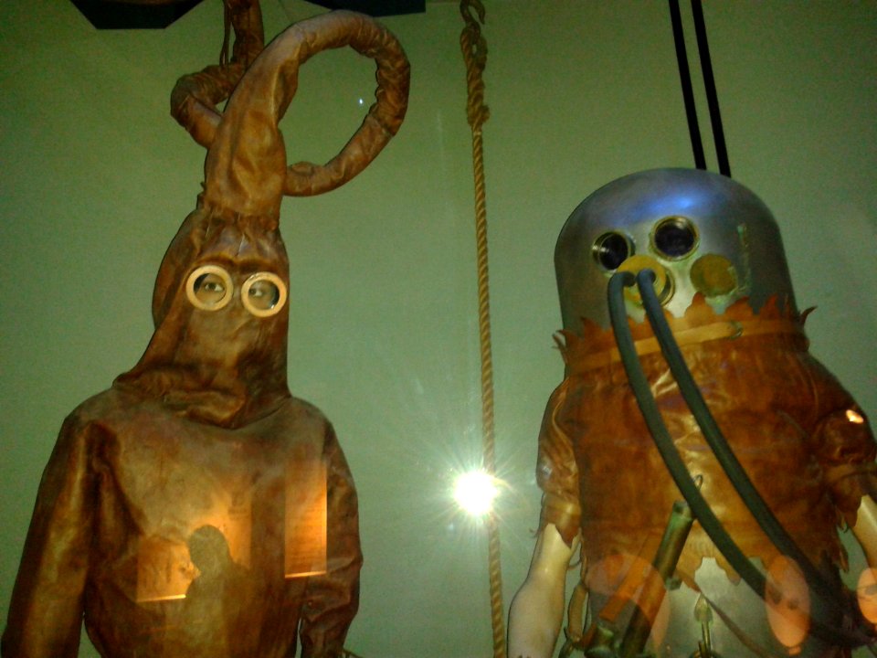 Ufano and Klingert diving suits in Nagoya