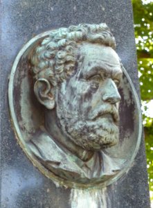 Uff-Friedhof Streicher Detail