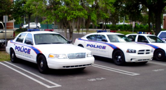 UF-PoliceCruisers-CrownVictoria&Charger
