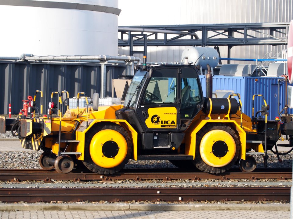 UCA railroad equipment, pic1