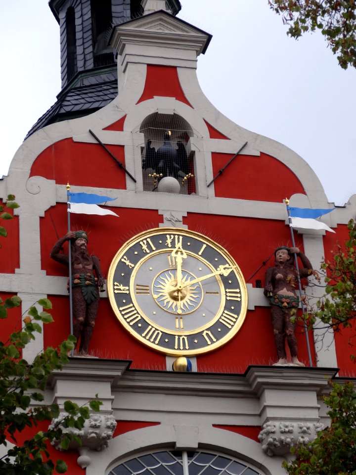 Uhr auf dem Rathaus in Arnstadt