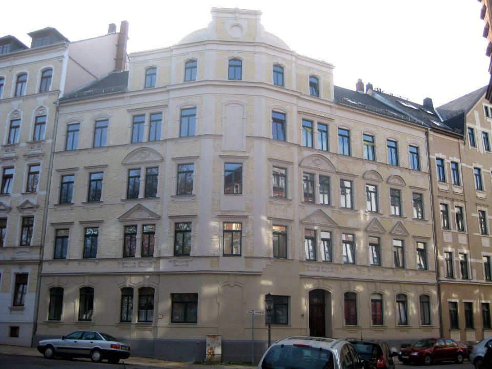 Uhlandstraße 38