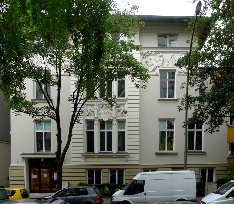 Uhlandstraße 6 (Berlin-Charlottenburg)