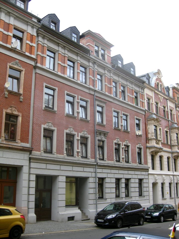 Uhlandstraße 11