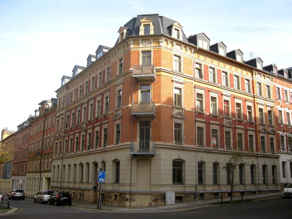 Uhlandstraße 12