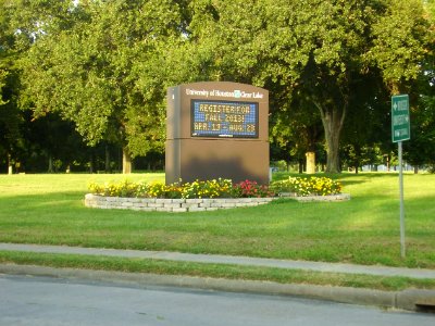 UHClearLakeSign