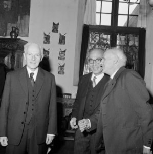 Uitreiking Kamerlingh Omnes medaille in Lakenhal te Leiden aan de Britten dr Fr, Bestanddeelnr 915-5560