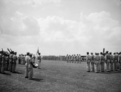 Uitreiking klein-militair-brevet aan 83 leerling-vliegers door generaal-majoor …, Bestanddeelnr 10075
