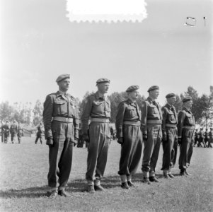 Uitreiking Koreaanse onderscheiding Roosendaal de zes officieren, Bestanddeelnr 905-2634