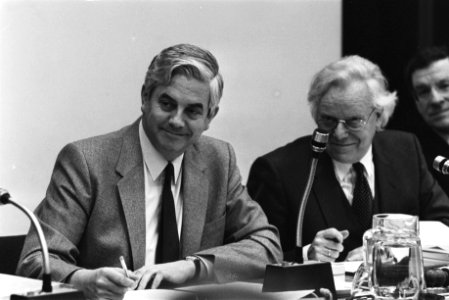 Uitgebreide commissievergadering over export staatssecretaris Bolkestein (l) va, Bestanddeelnr 932-8826